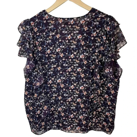 1. State Floral Flutter Sleeve Top - Picture 8 of 9